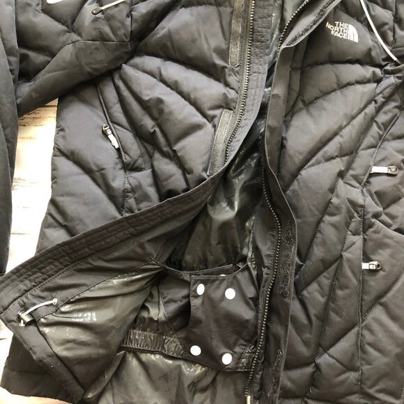 THE NORTH FACE Black Hooded Goose Down Snow Jacket - Picture 6 of 7